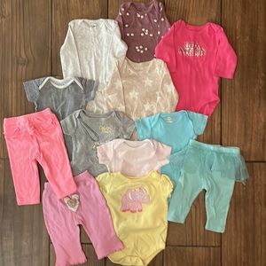 LOT OF NEWBORN GIRL CLOTHES : SIZE 3-6 MONTHS